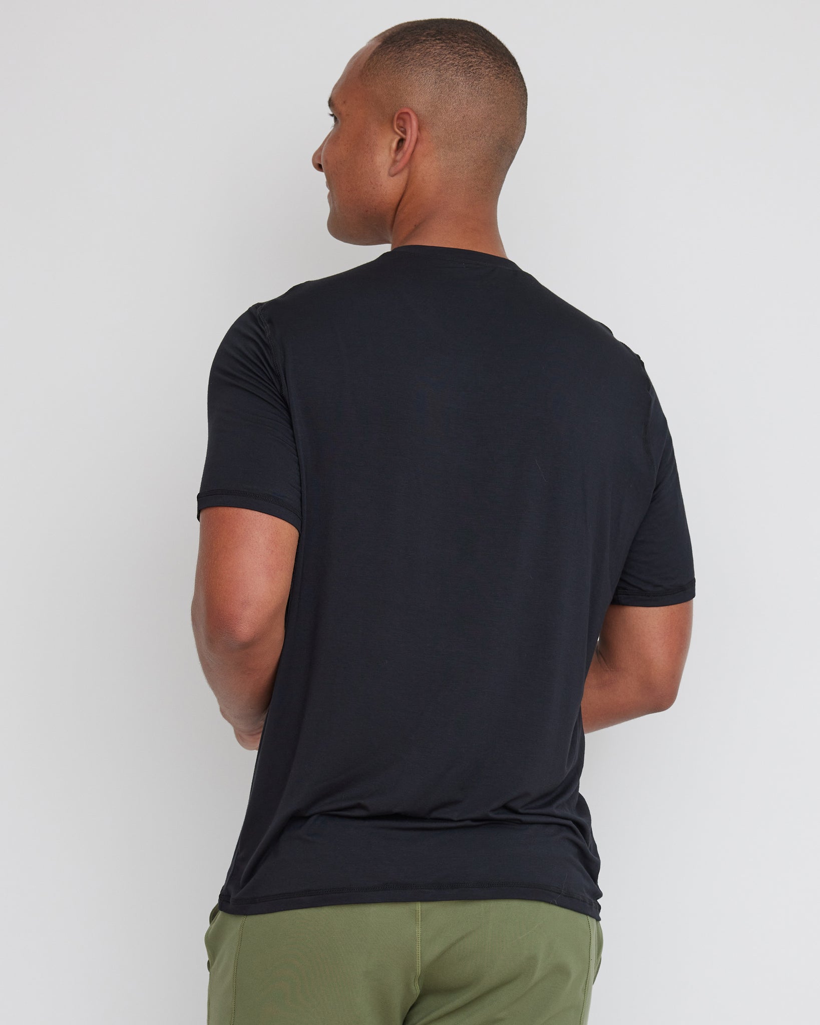 Piha Fitted T-Shirt | Black | Men