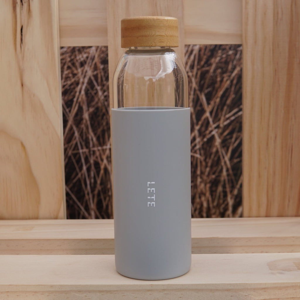 LETE Glass Water Bottle grey with bamboo lid